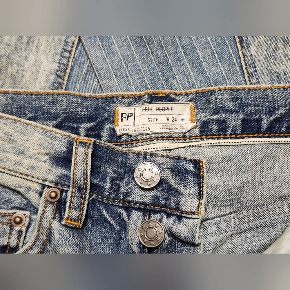 Free People Novelty Flare Jeans Sz 24